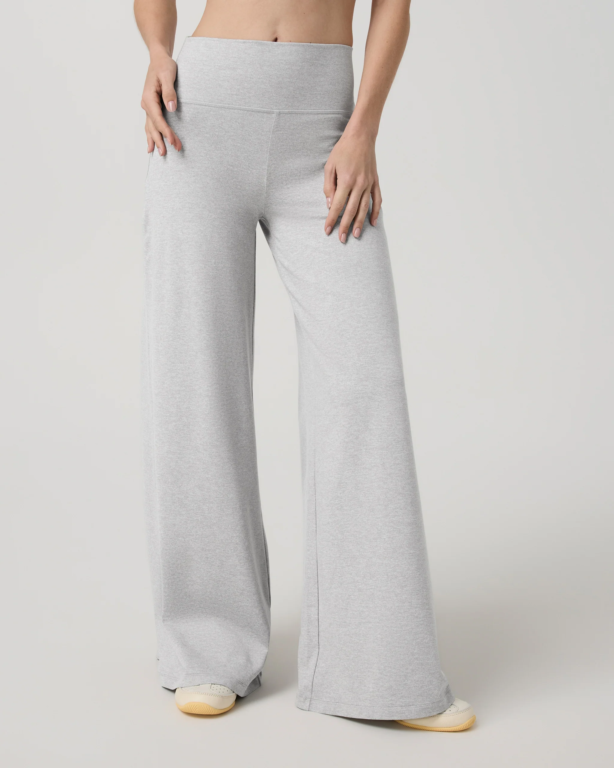 4039-halo-easy-wideleg-pant-long-pale-grey-heather-4.webp Halo Easy Wideleg Pant - Long | Pale Grey Heather