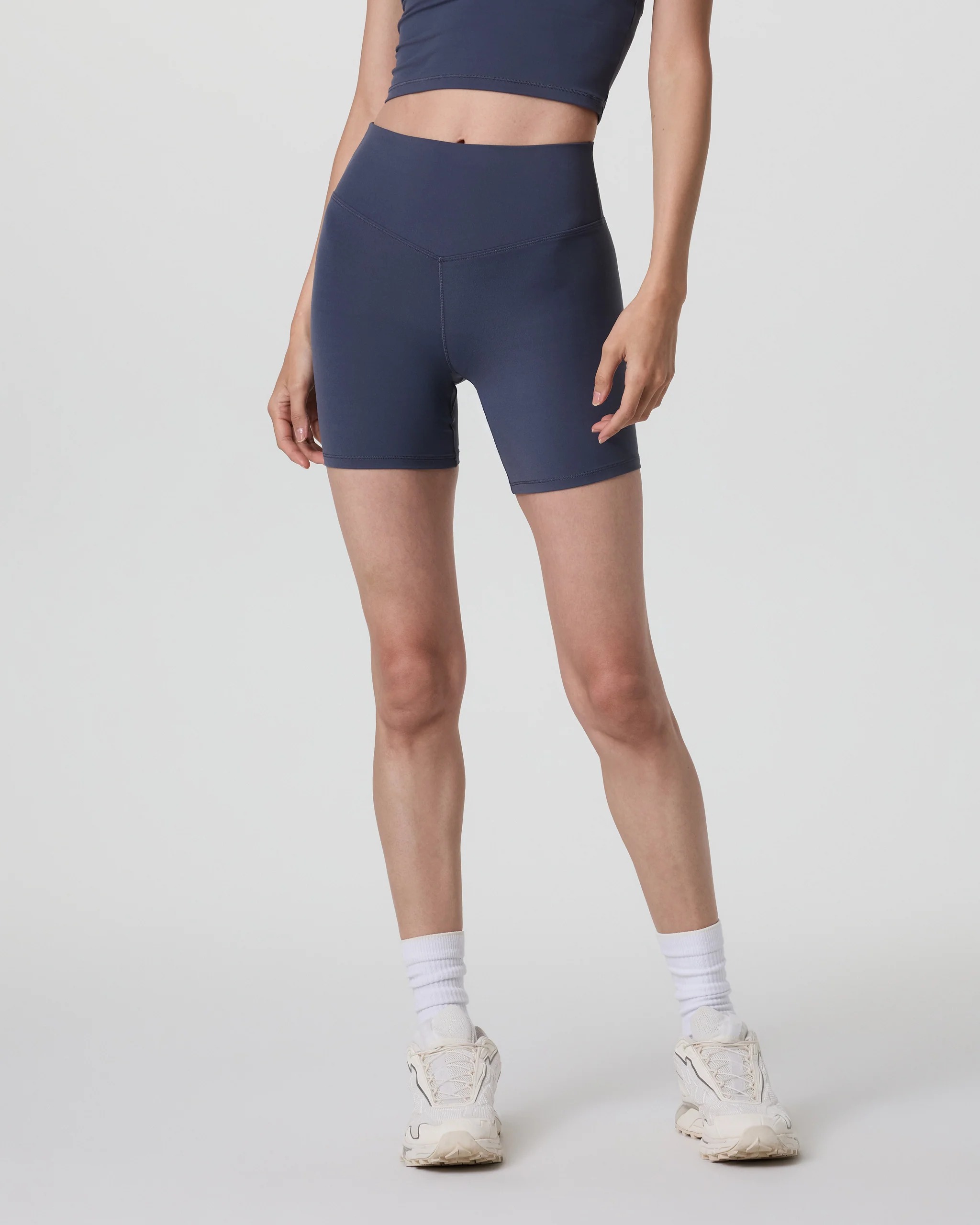 5034-vuori-alltheformtm-short-6-azure-1.webp Vuori AllTheForm™ Short 6" | Azure