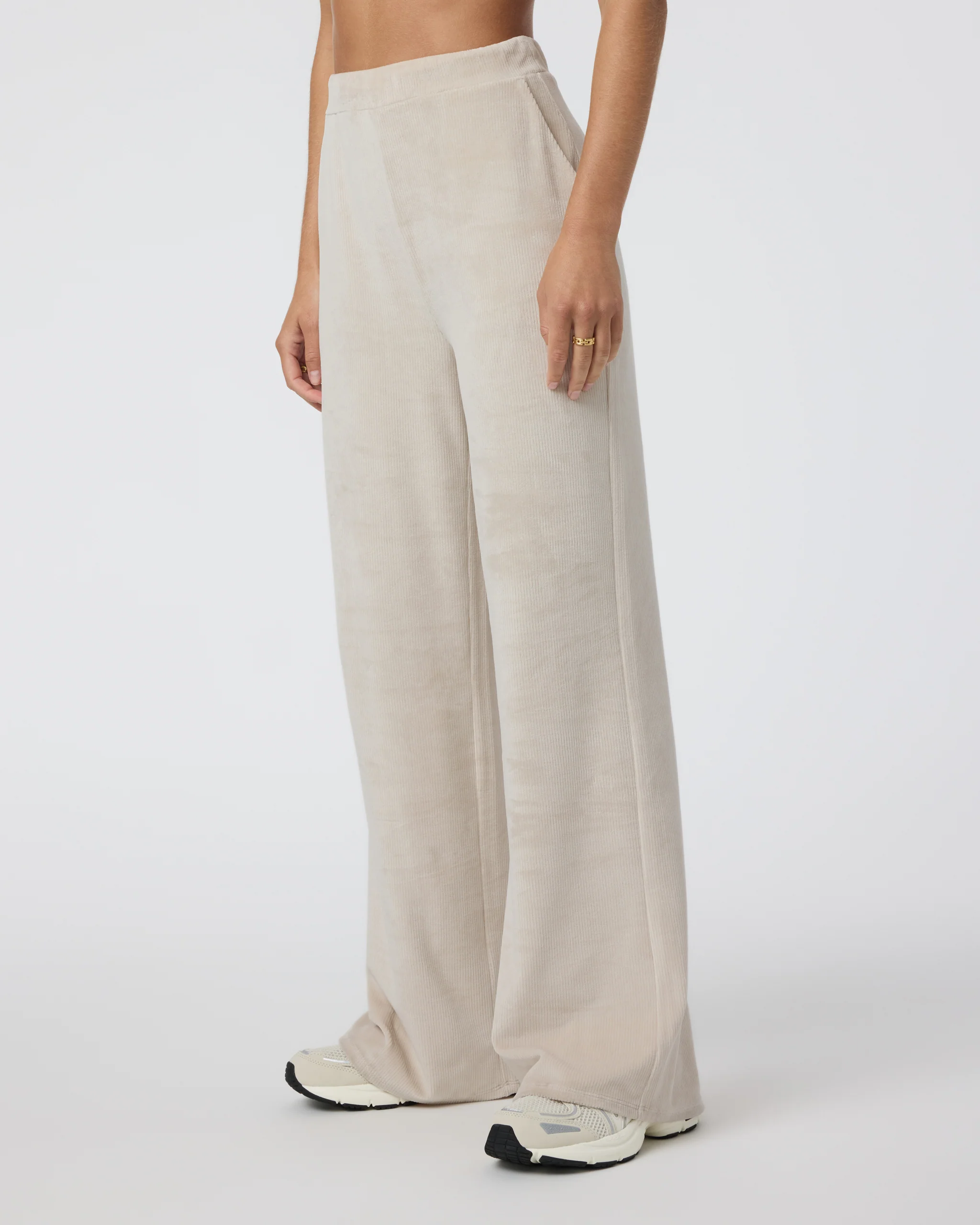 5072-haven-wideleg-suede-1.webp Haven Wideleg | Suede