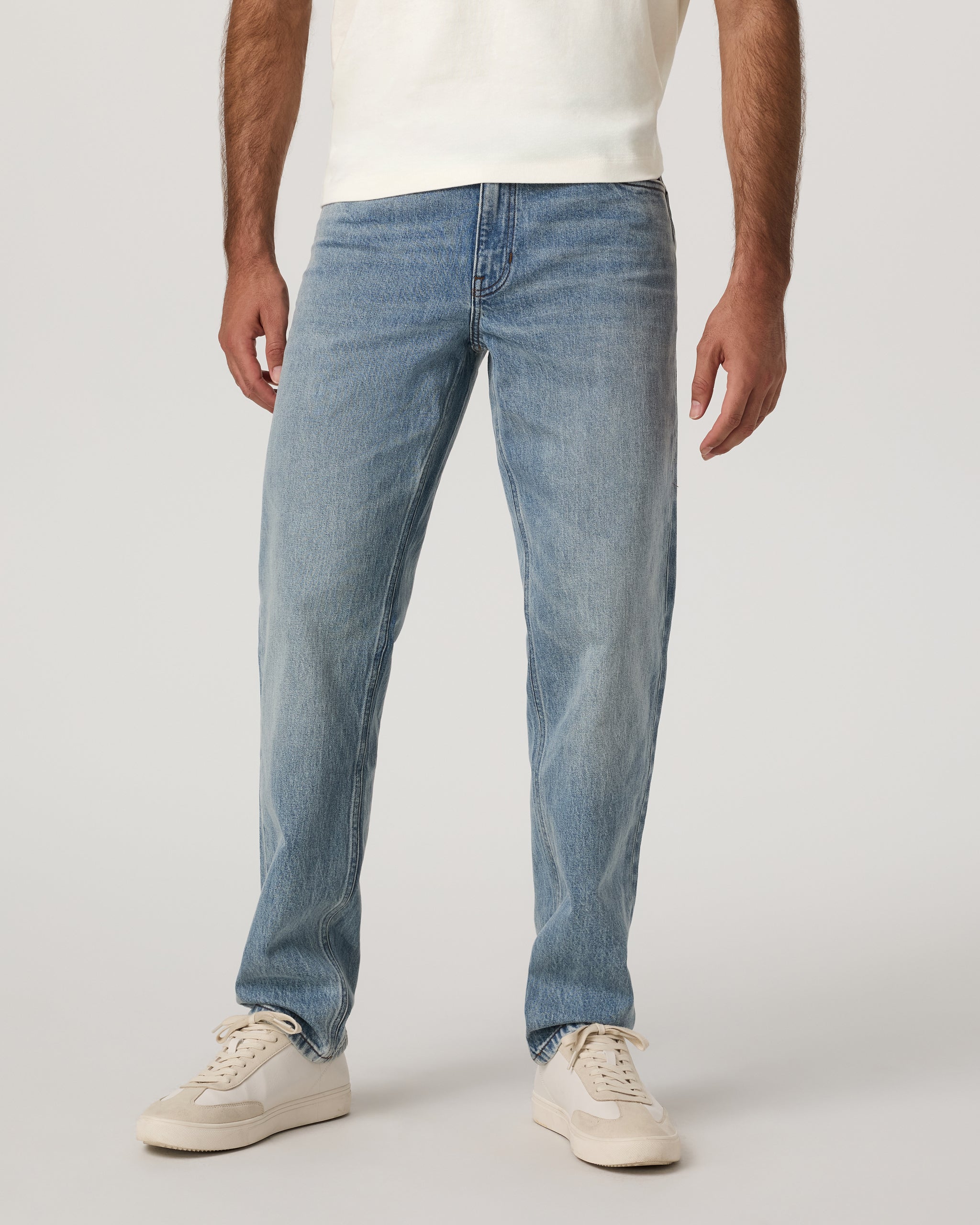 5467-vuori-vintage-jean-classic-fit-30-light-wash-denim-5.jpg Vuori Vintage Jean Classic Fit 30" | Light Wash Denim