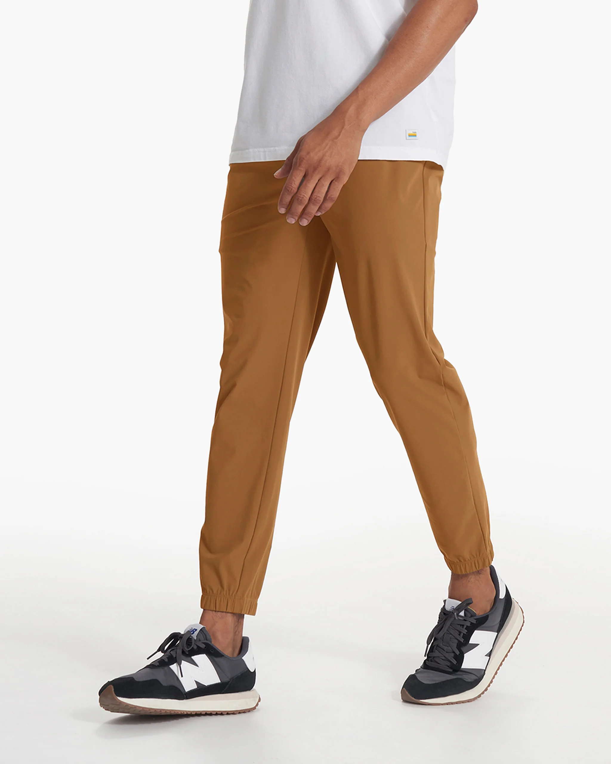 5574-fleet-jogger-caramel-1.webp Fleet Jogger | Caramel