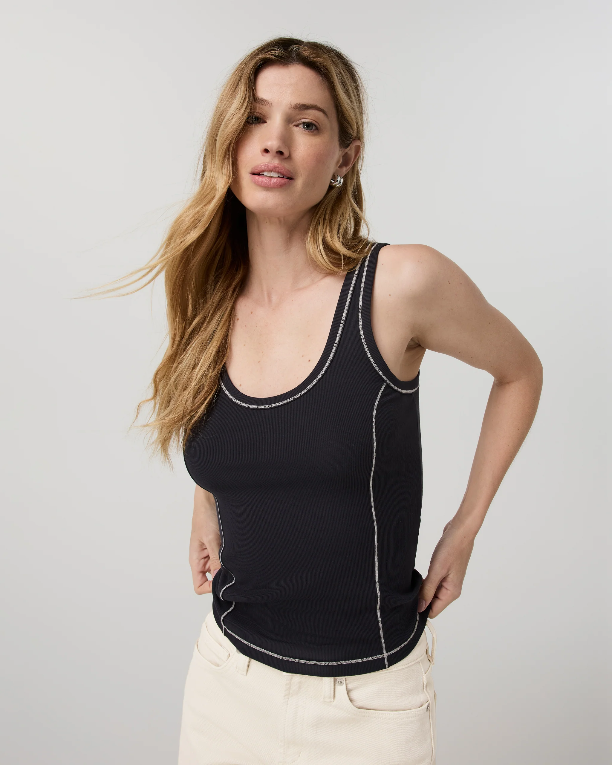 6476-pose-seams-tank-black-5.webp Pose Seams Tank | Black