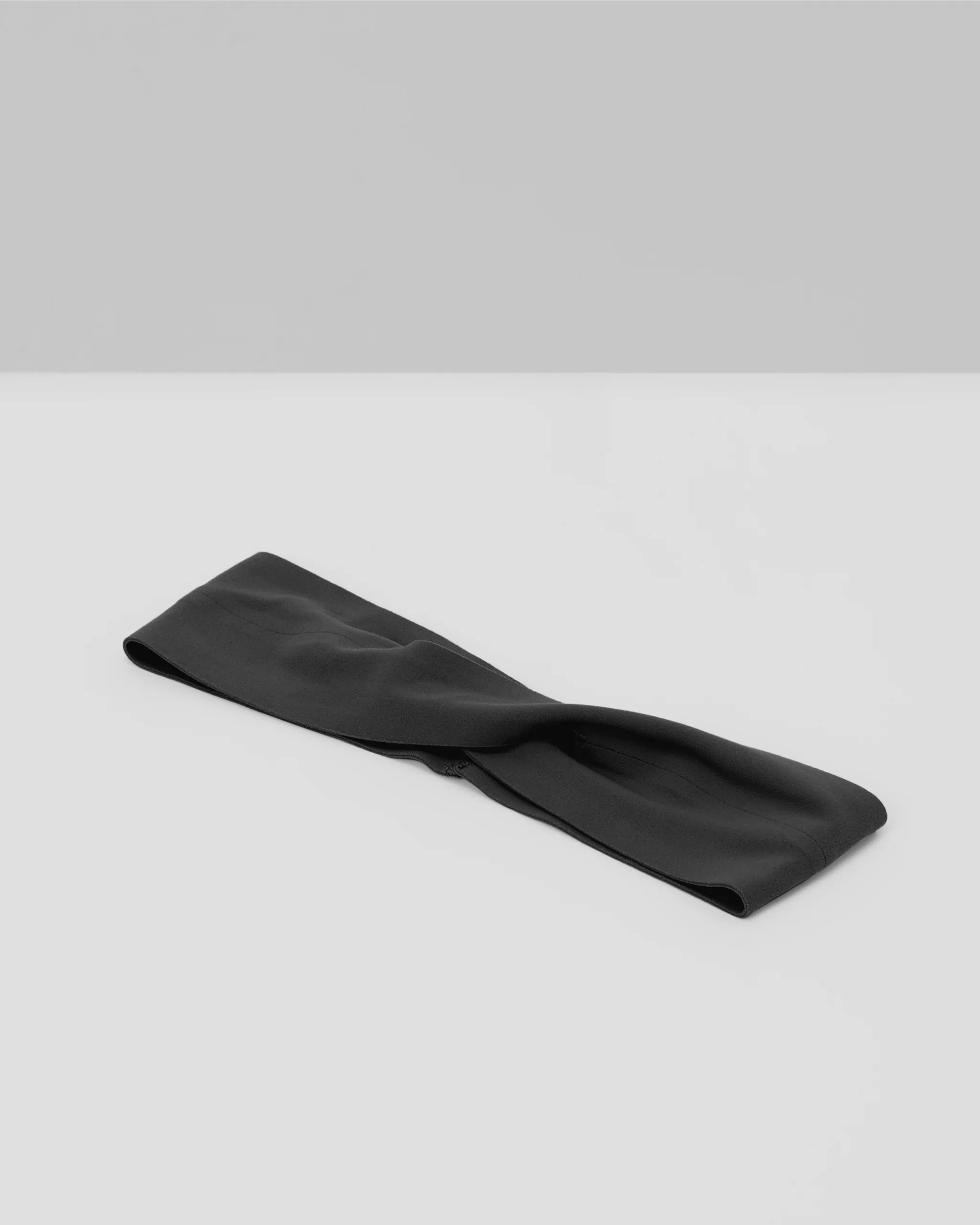 6540-vuori-alltheformtm-headband-black-1.webp Vuori AllTheForm™ Headband | Black