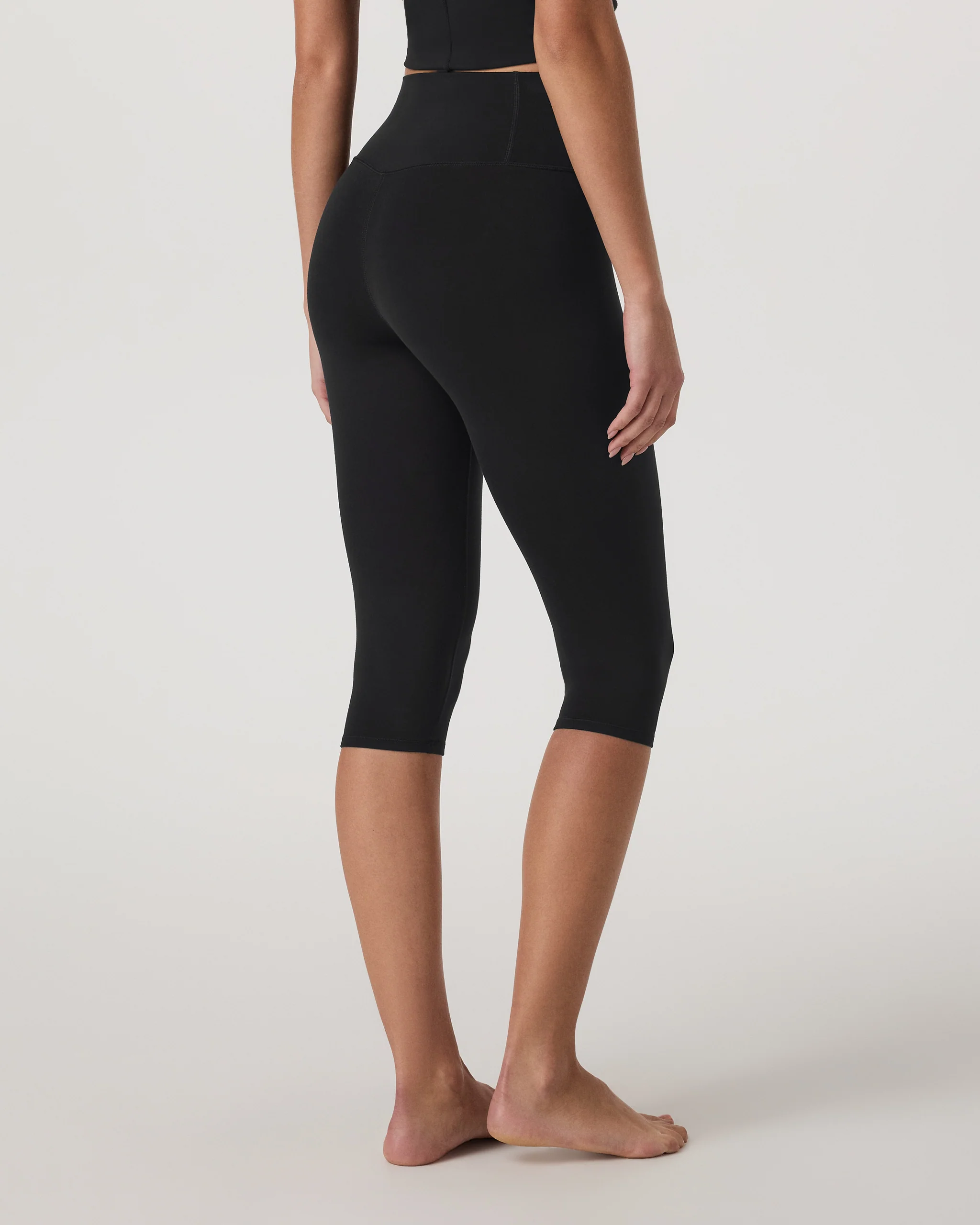 Vuori AllTheFeels™ Crop Legging | Black