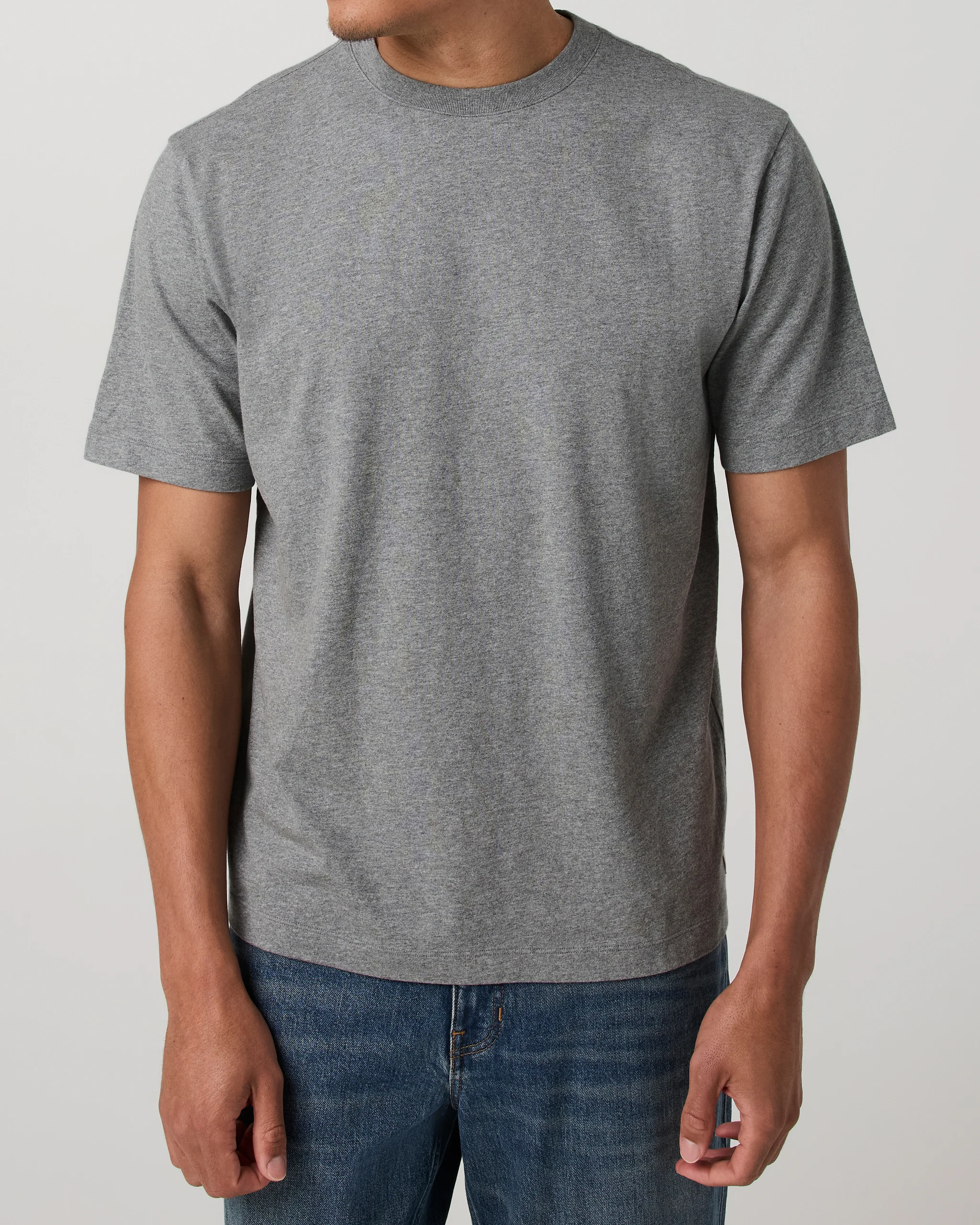 7236-short-sleeve-vuori-heavyweight-cotton-tee-relaxed-fit-grey-heather-2.webp Short Sleeve Vuori Heavyweight Cotton Tee - Relaxed Fit | Grey Heather