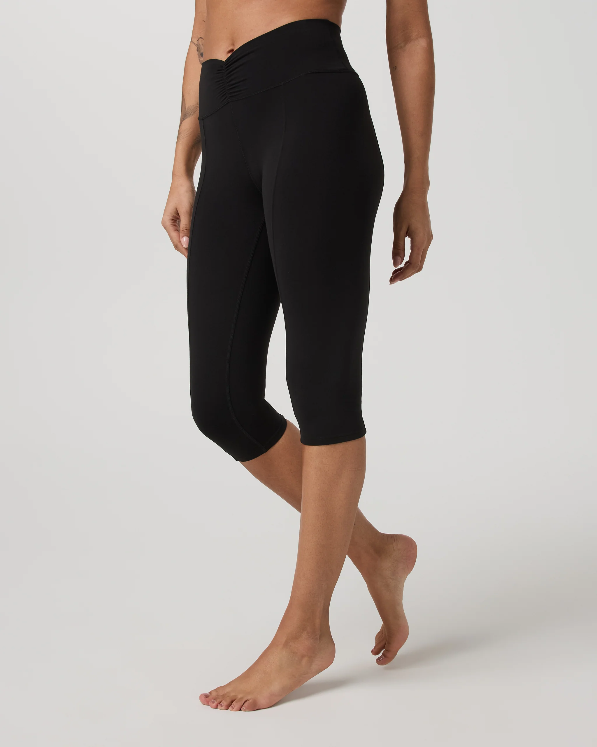 Vuori AllTheFeels™ Shirred Crop | Black
