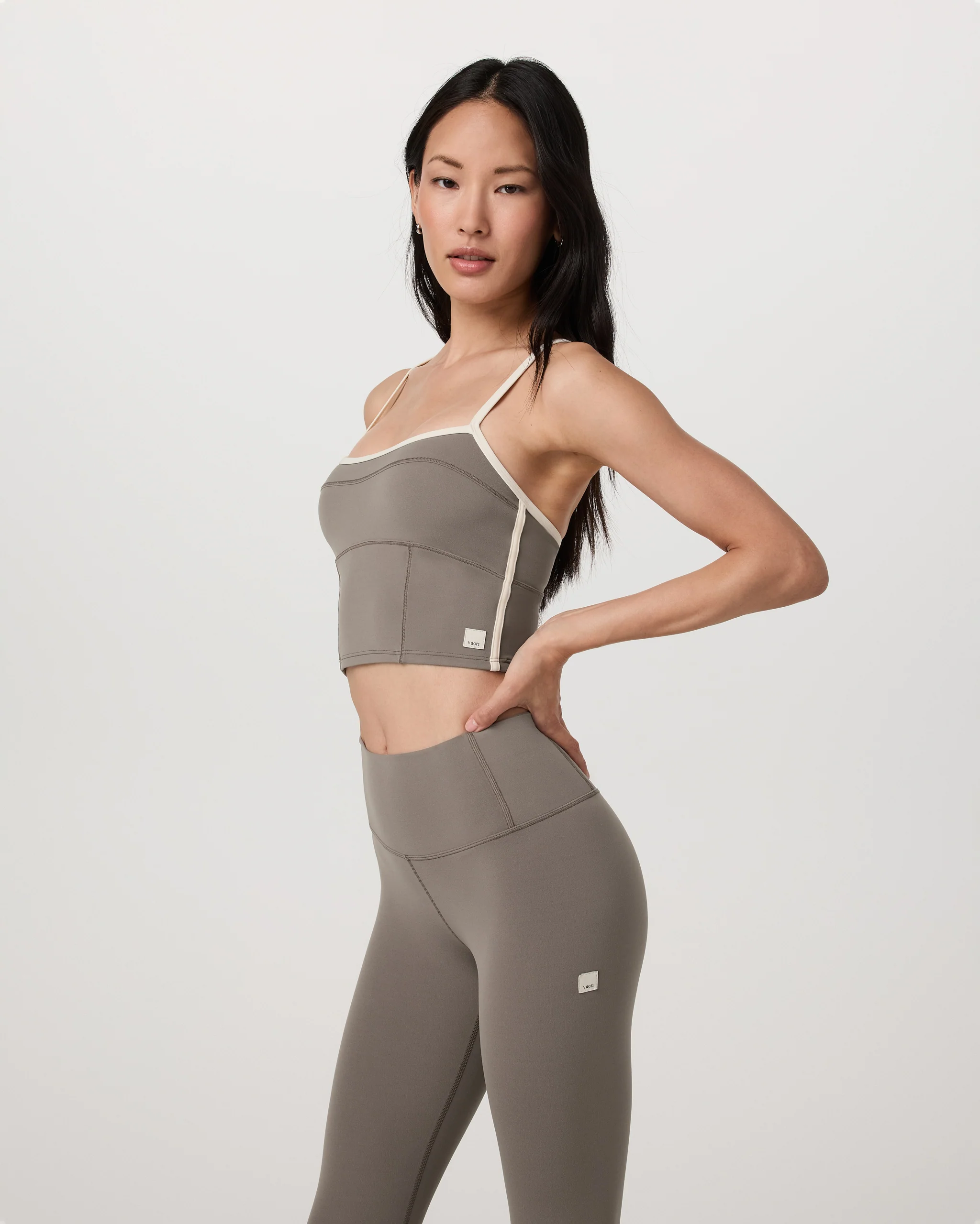 7999-vuori-allthefeelstm-corset-tank-smokey-taupe-1.webp Vuori AllTheFeels™ Corset Tank | Smokey Taupe