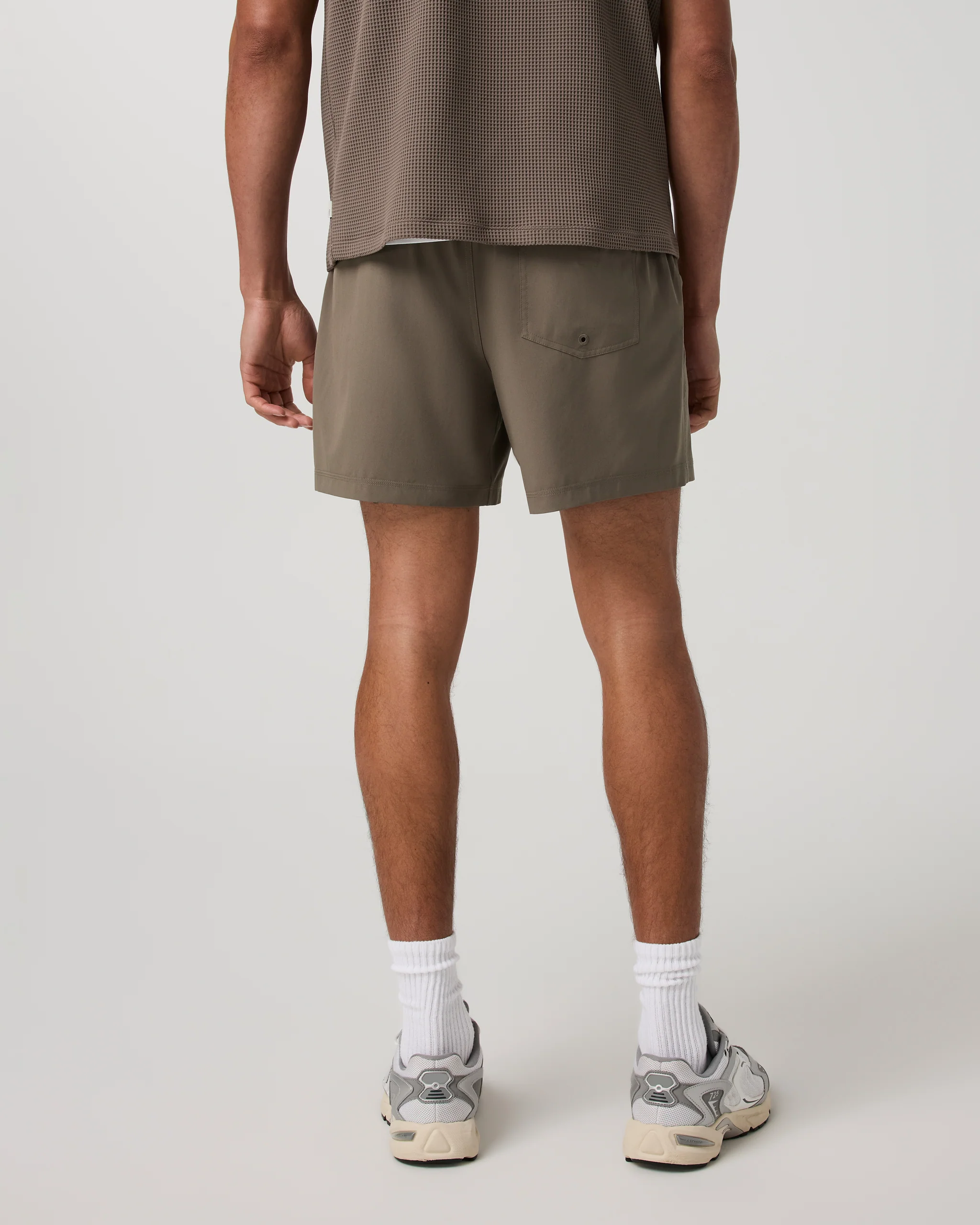 8065-kore-short-unlined-5-bark-3.webp Kore Short Unlined 5" | Bark