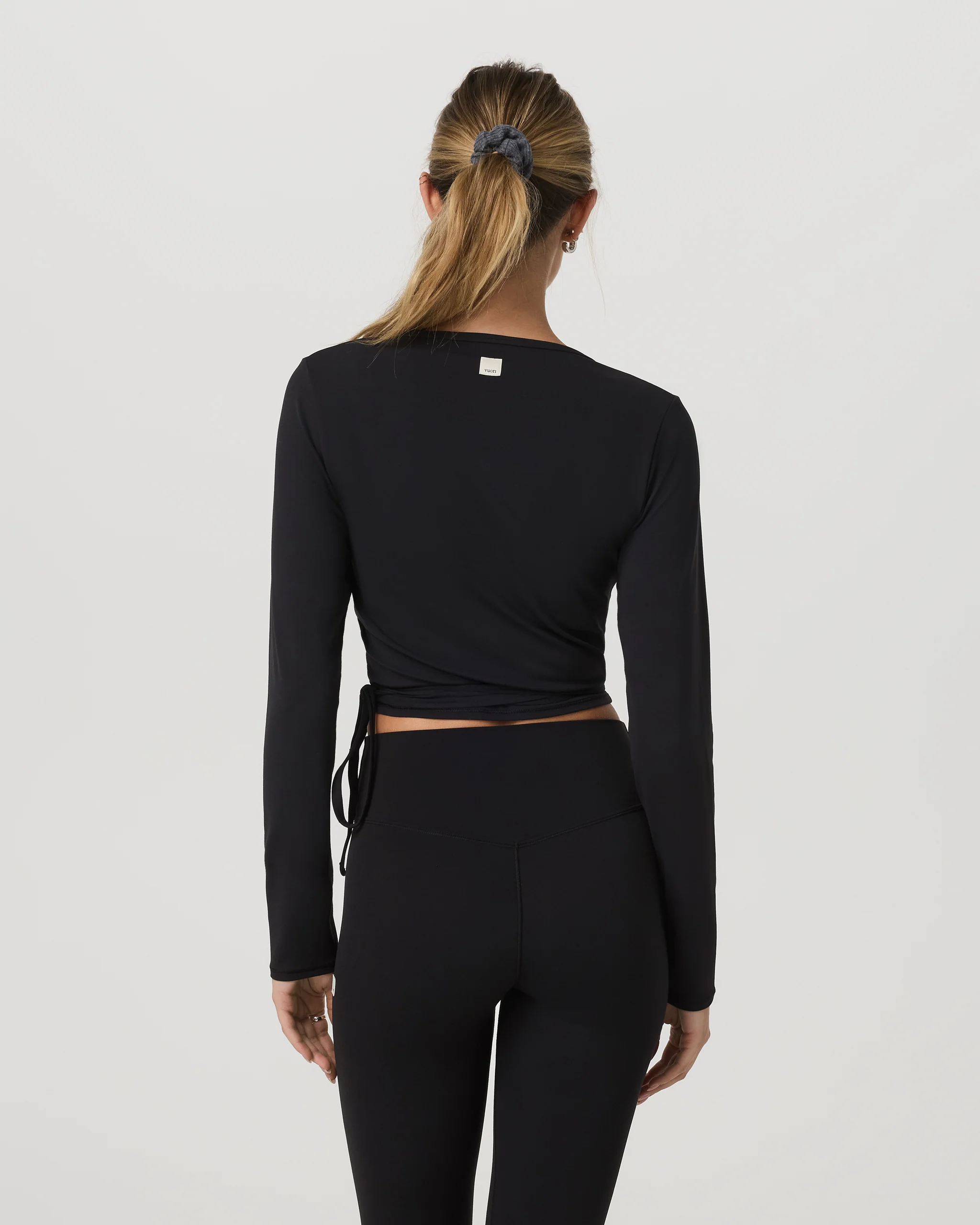 Vuori AllTheForm™ Wrap Top | Black