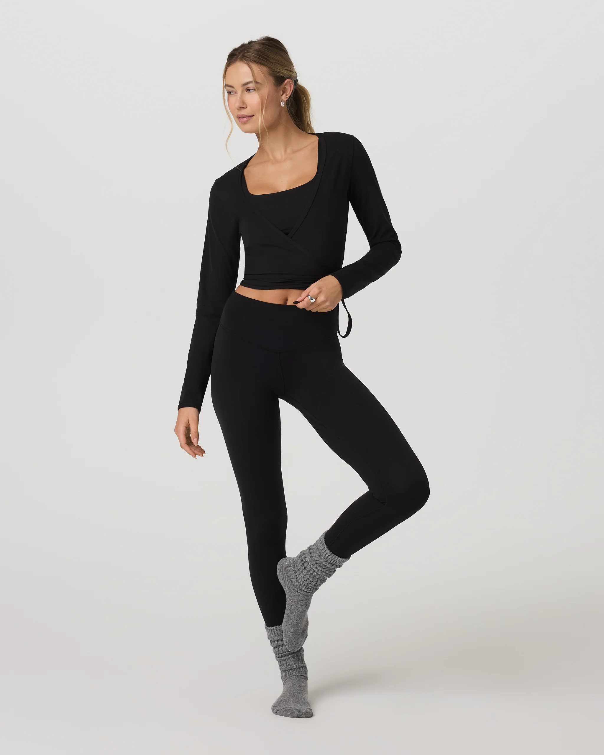 Vuori AllTheForm™ Wrap Top | Black