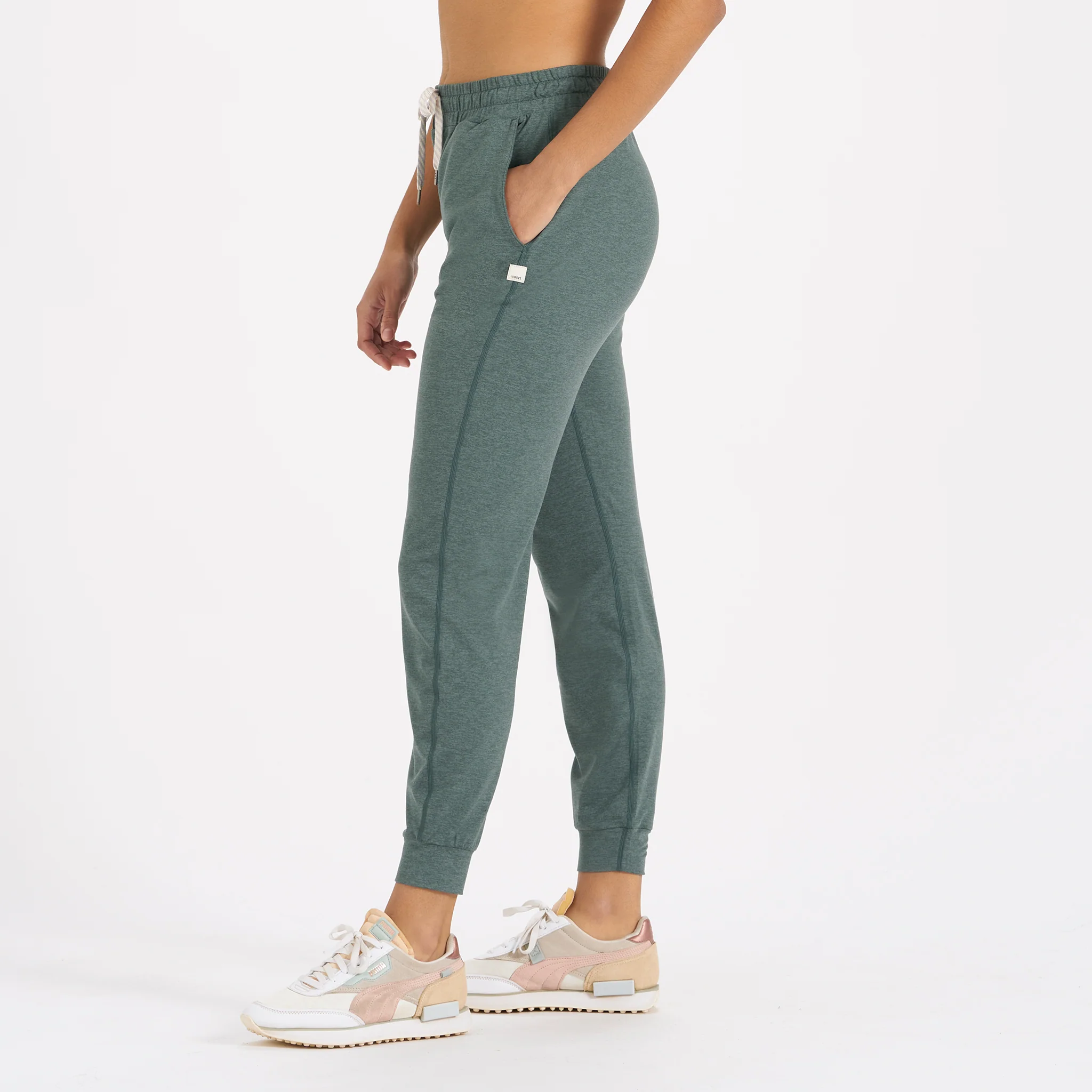 858-performance-jogger-long-kelp-heather-1.webp Performance Jogger - Long | Kelp Heather
