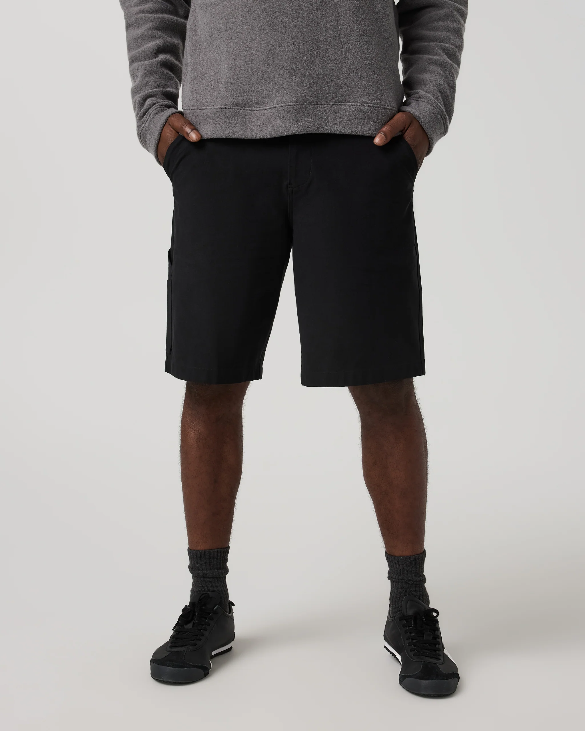 8616-vuori-metatm-canvas-carpenter-short-10-black-1.webp Vuori Meta™ Canvas Carpenter Short 10" | Black