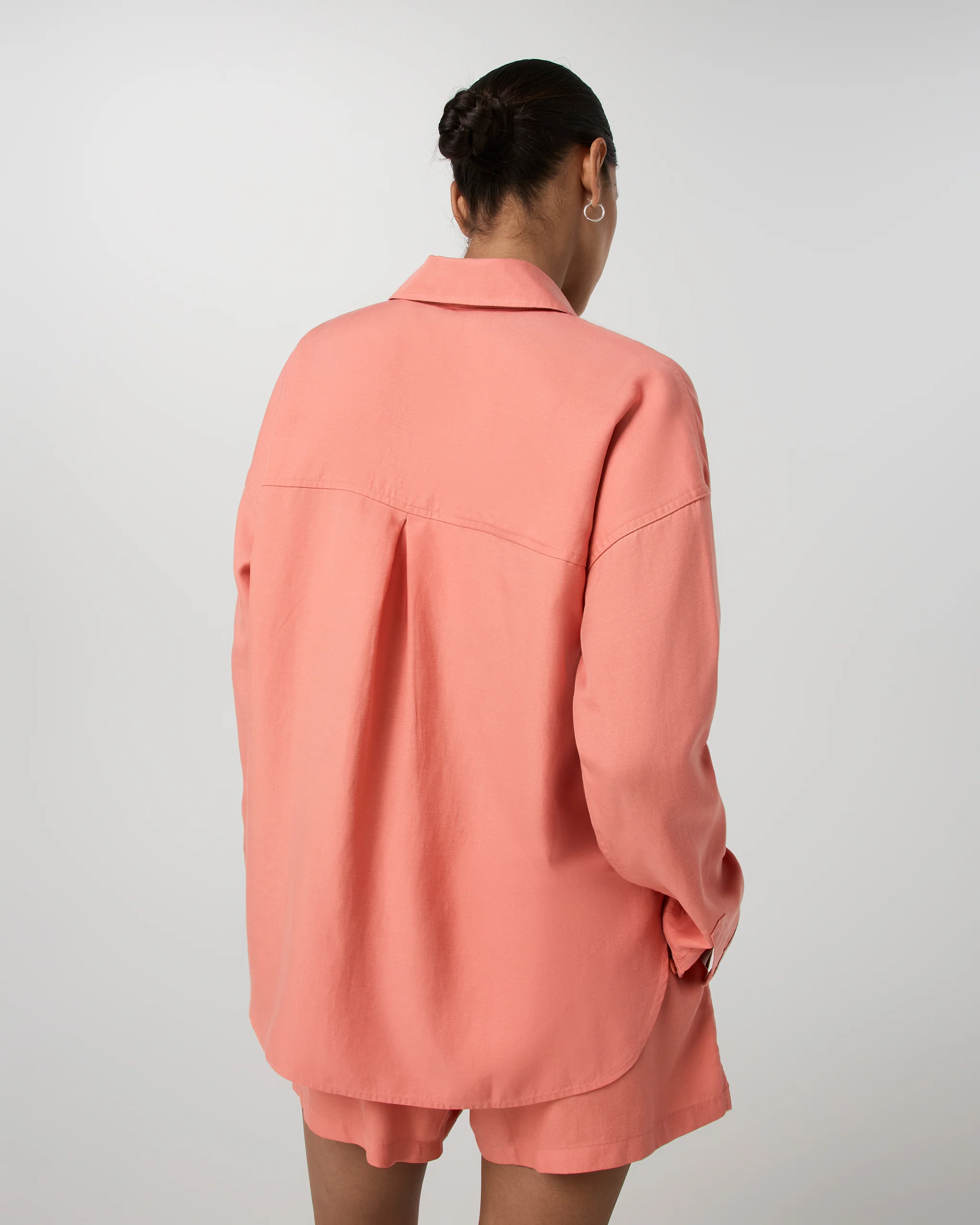 8673-trestles-twill-button-up-sun-stone-3.webp Trestles Twill Button Up | Sun Stone