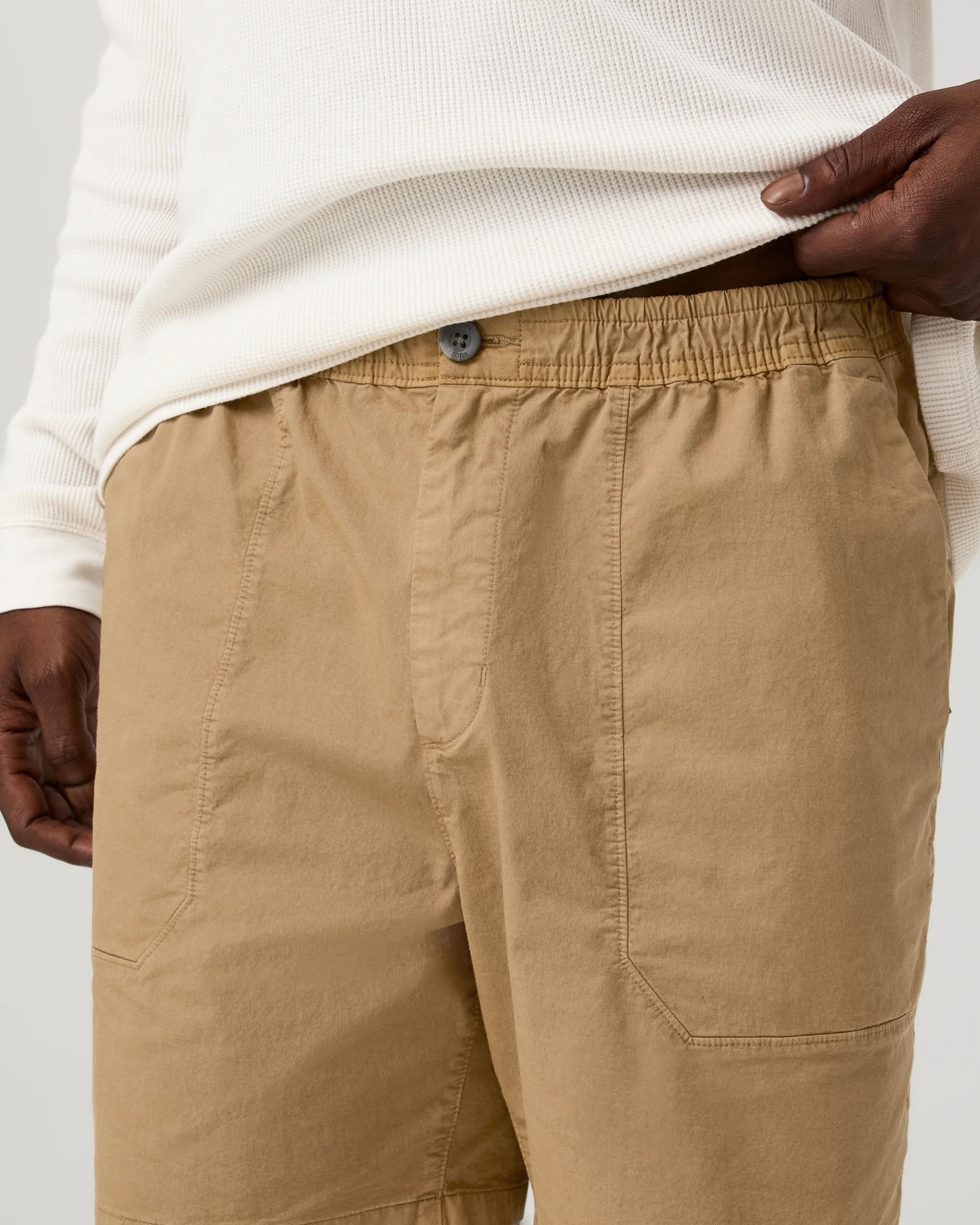 8814-coast-short-7-burlap-3.webp Coast Short 7" | Burlap