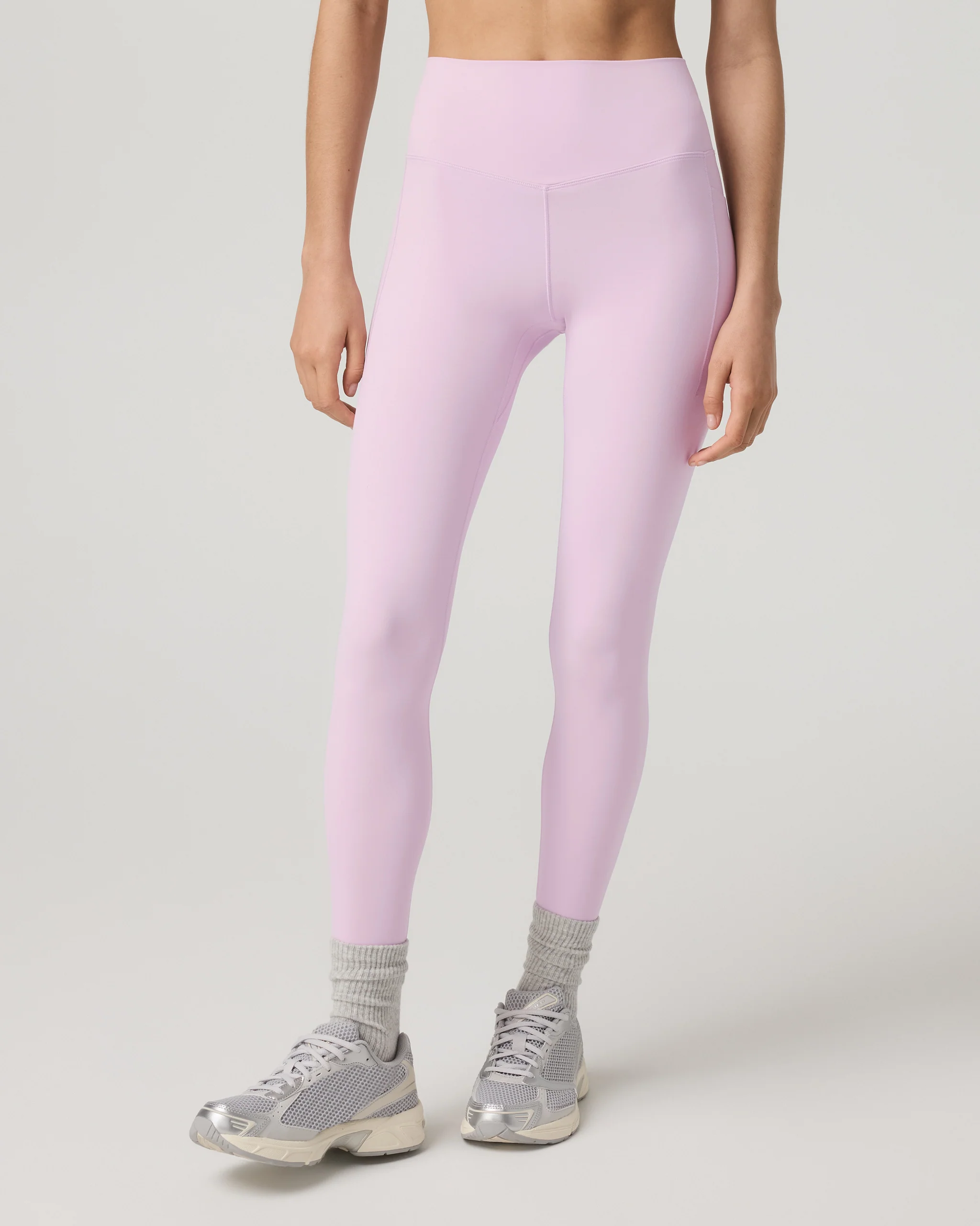 8822-vuori-alltheformtm-pocket-legging-short-orchid-whisper-1.webp Vuori AllTheForm™ Pocket Legging - Short | Orchid Whisper