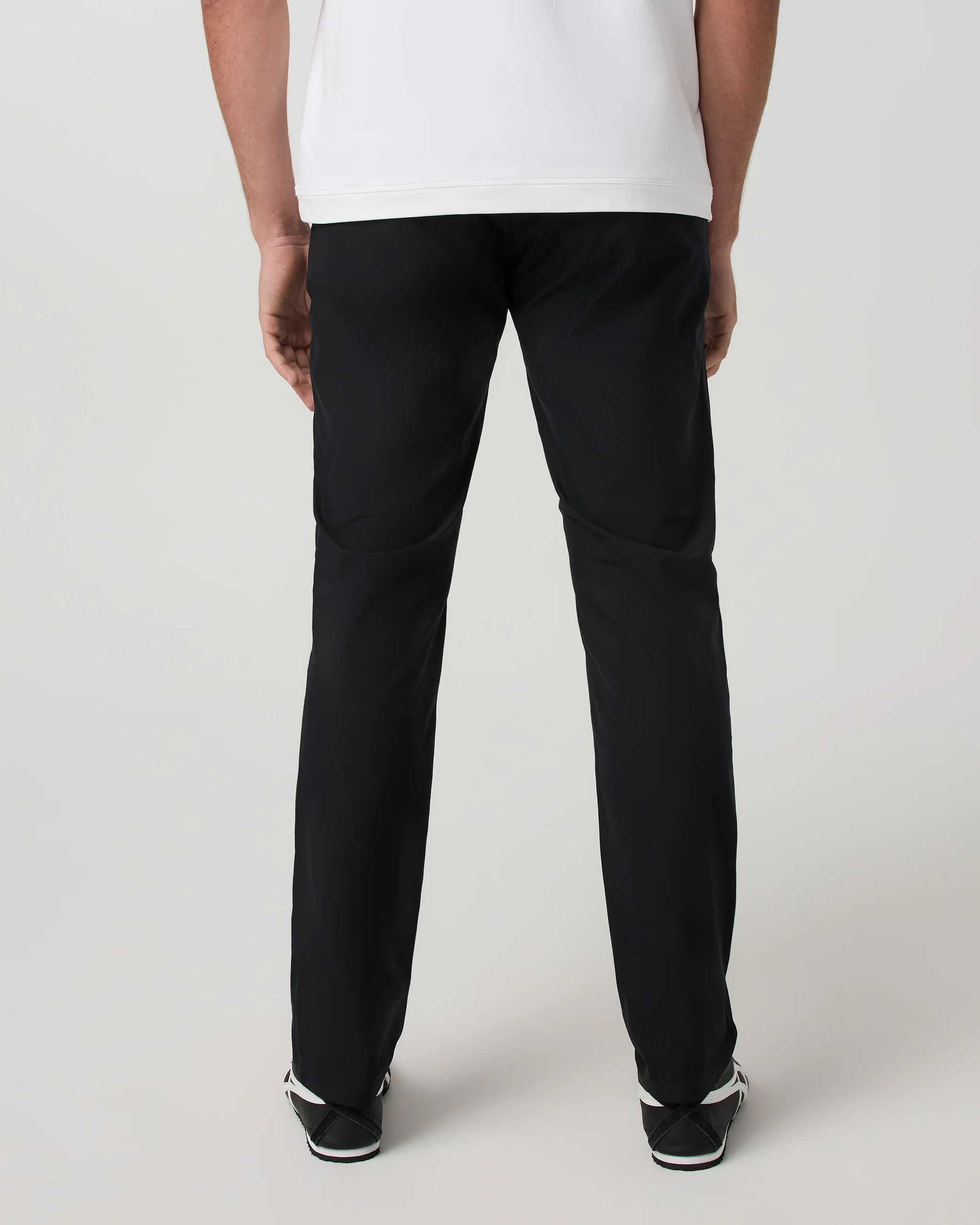 9144-vuori-metatm-trouser-athletic-slim-fit-34-black-5.webp Vuori Meta™ Trouser Athletic Slim Fit 34" | Black
