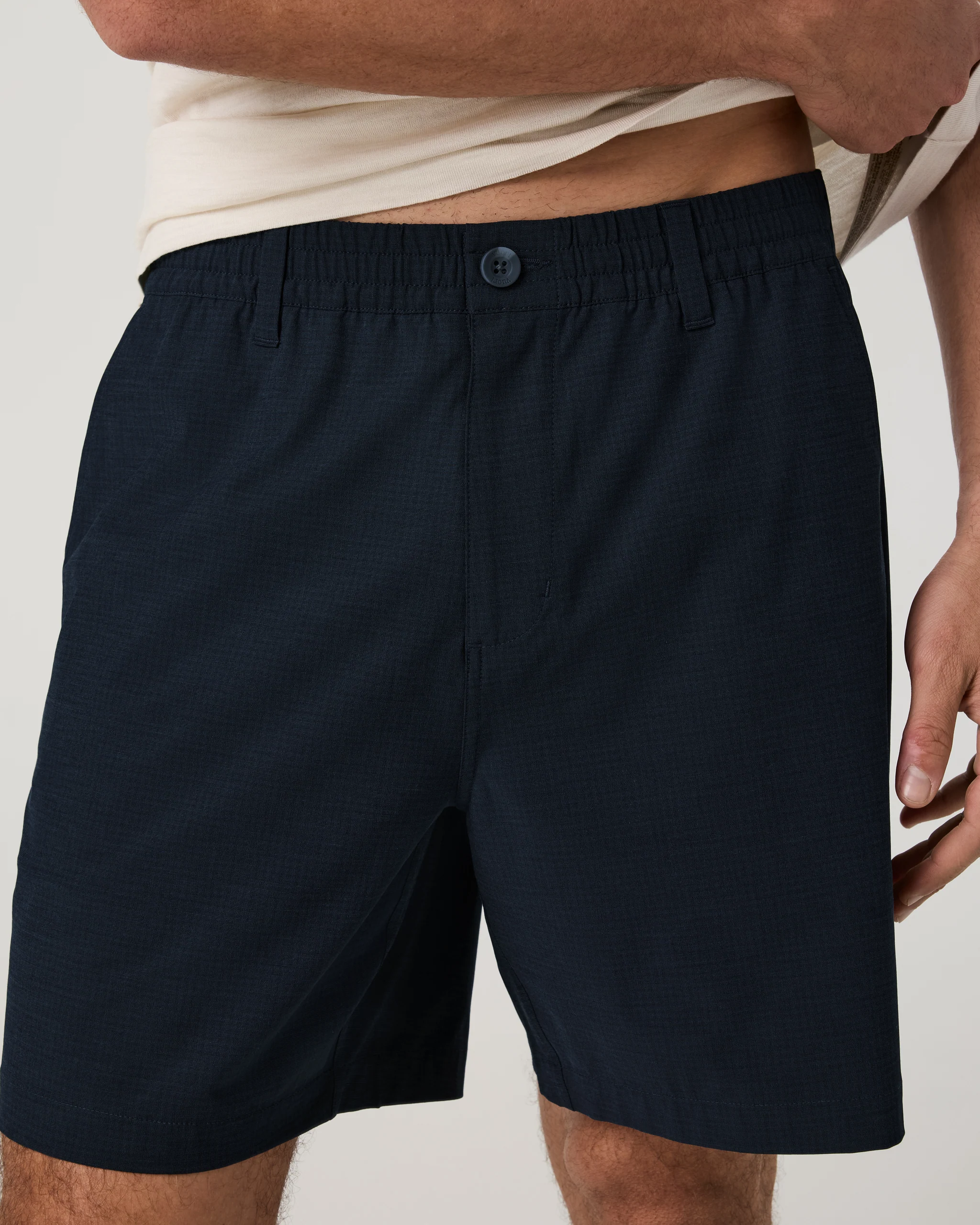 9299-aim-elastic-waist-short-7-navy-houndstooth-linen-texture-2.webp Aim Elastic Waist Short 7" | Navy Houndstooth Linen Texture