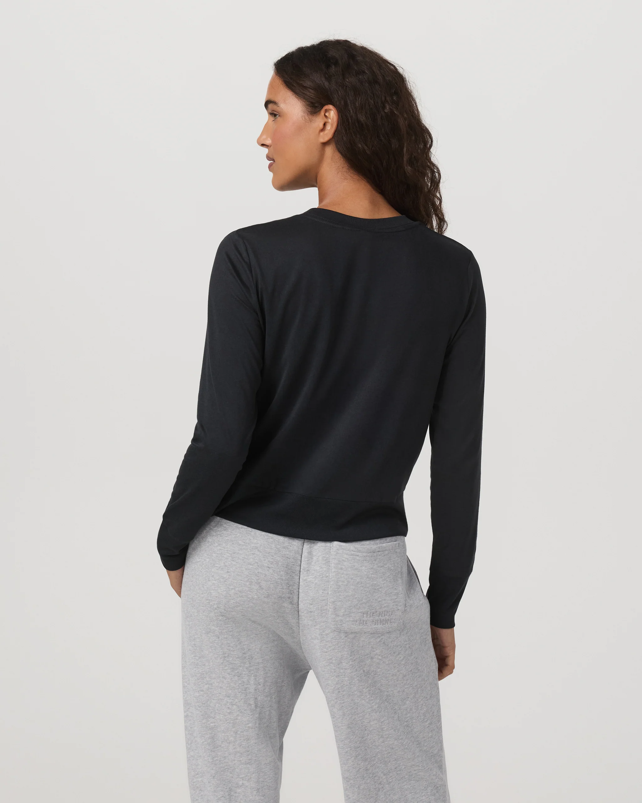 9395-daydream-crew-black-heather-3.webp Daydream Crew | Black Heather