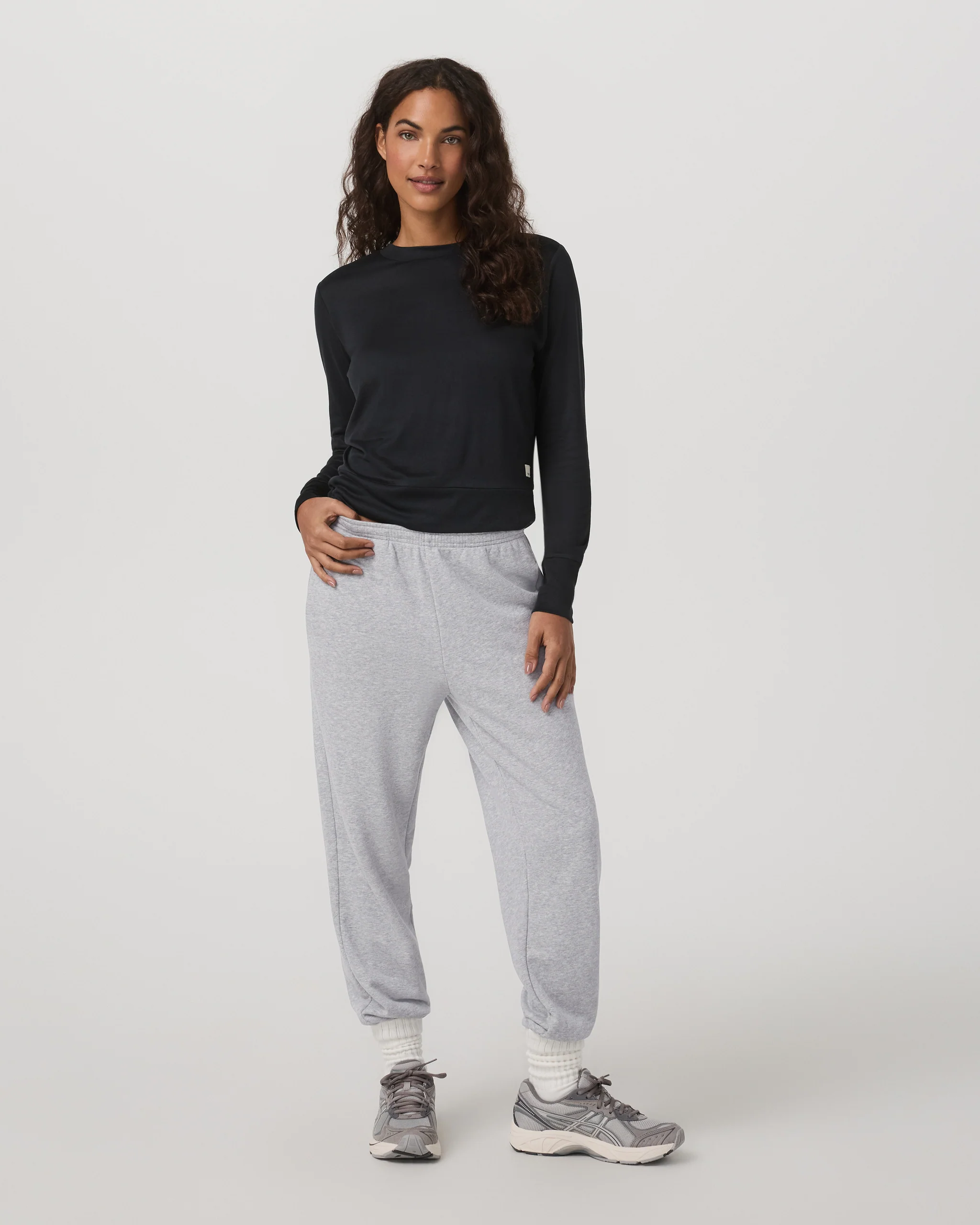 9395-daydream-crew-black-heather-4.webp Daydream Crew | Black Heather